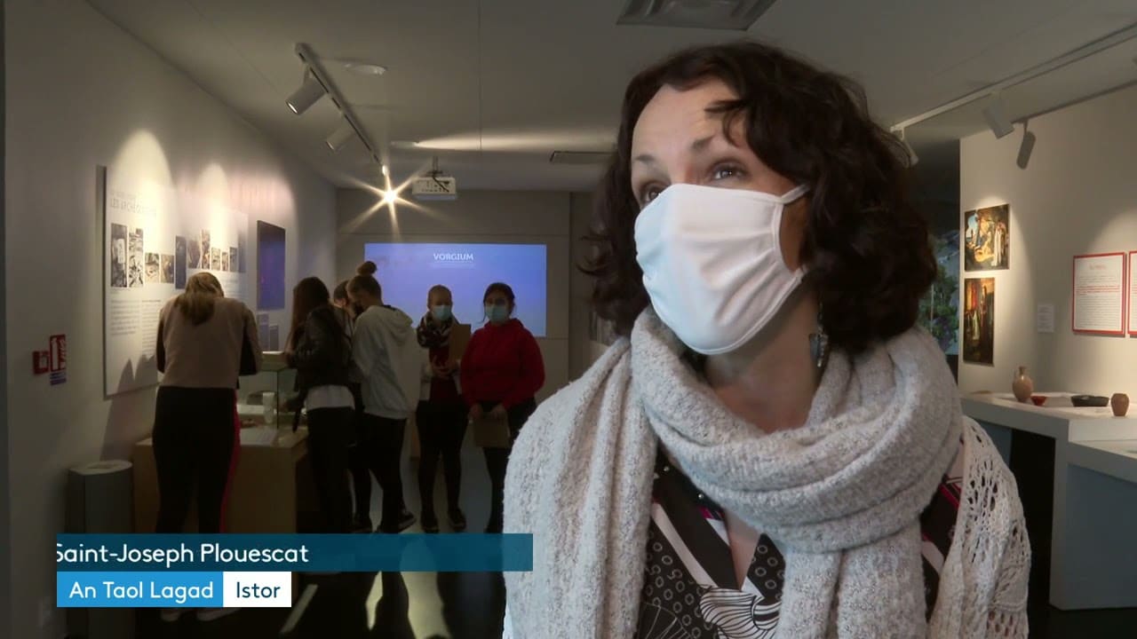 A Carhaix, des collégiens de Plouescat découvrent le centre archéologique Vorgium